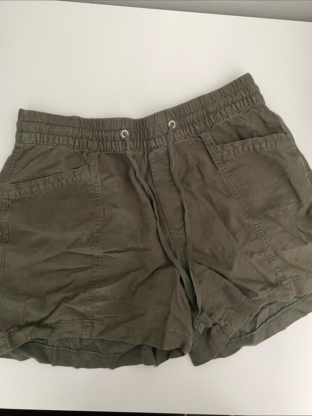 Gap Women's Dark Olive Drawstring Linen-Blend Shorts